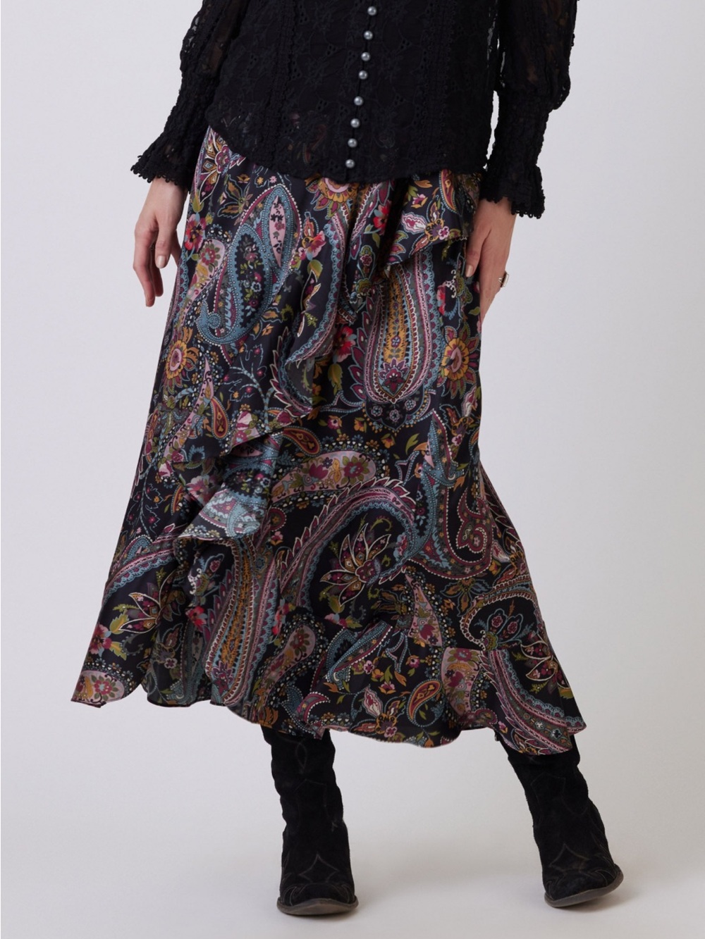 *ISO* DDR Romani Skirt